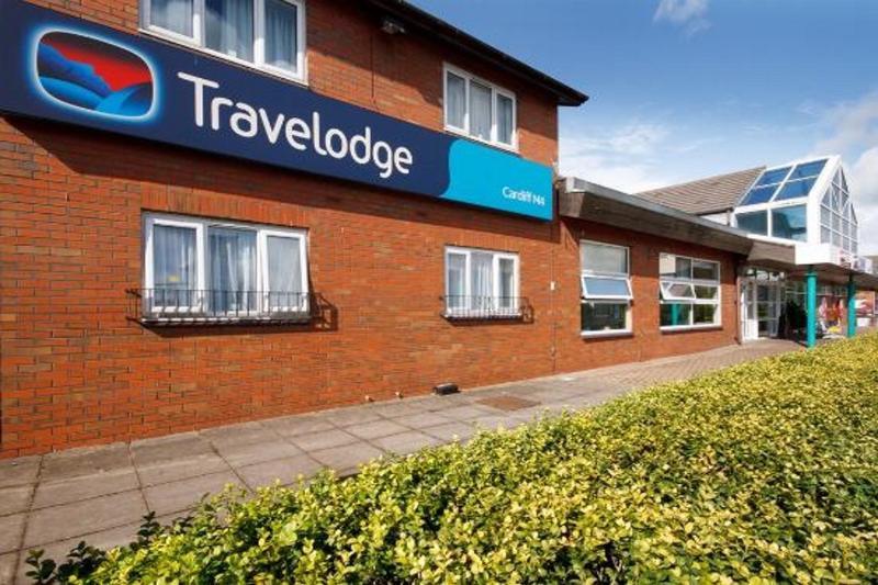 Travelodge Cardiff M4 Экстерьер фото